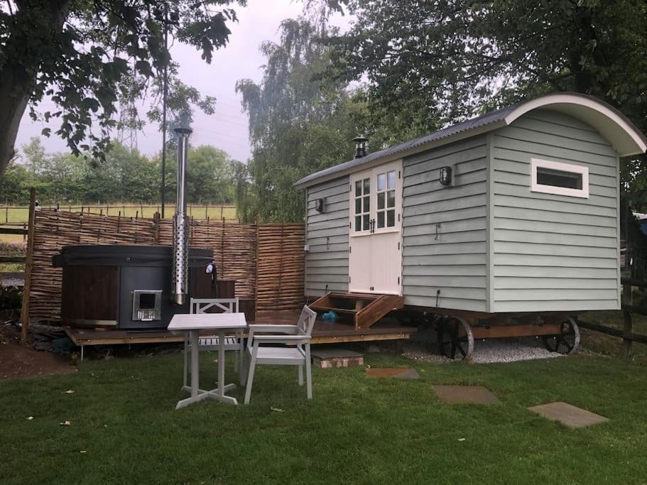 Romantic Shepherds Hut With Stunning Sunsets Hollingbourne Exterior foto